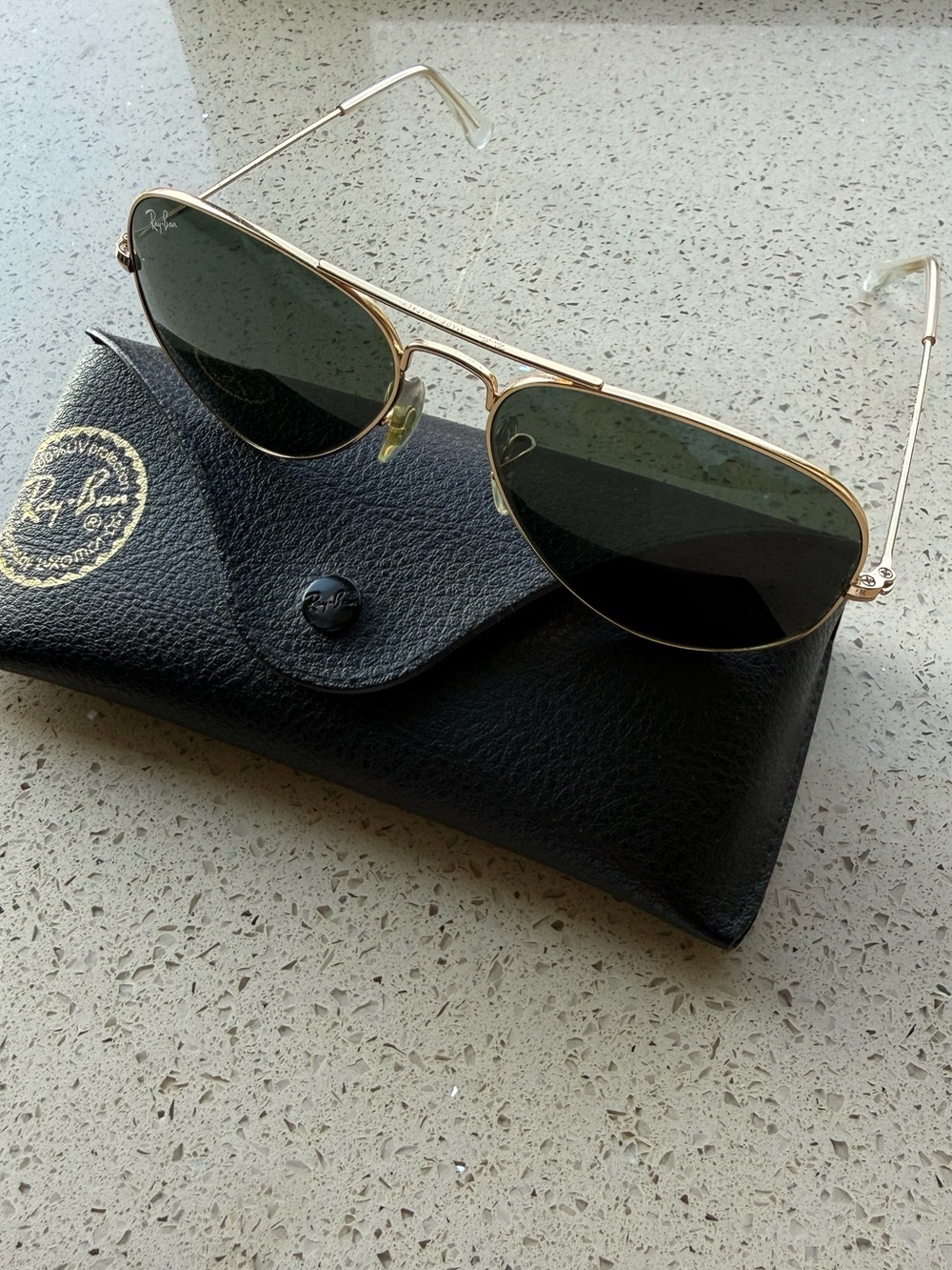 Ray-Ban Aviator Classic - Picture 2 of 3